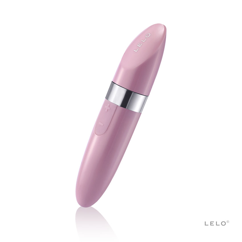 LELO-Mia-personal-massager-petal-pink